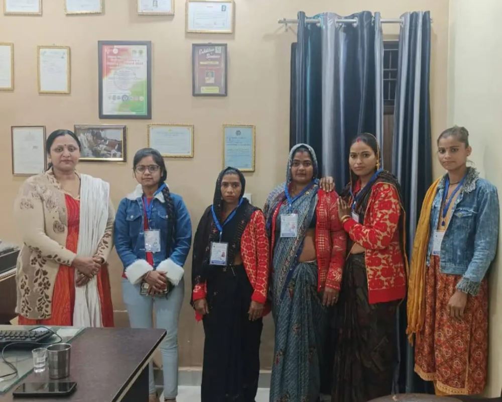 संस्था कार्यक्रम — झलक 102